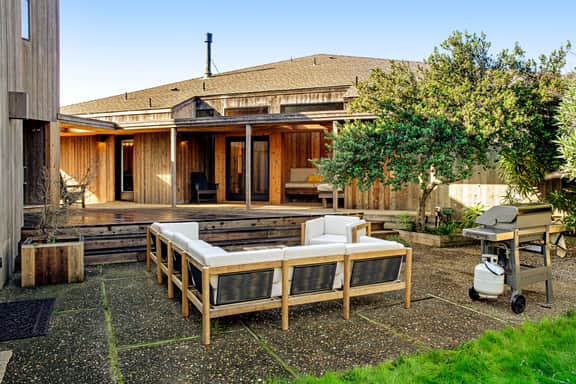 Breaker House - Ocean View Home with Lofty Ceilings, Fireplace & Courtyard - Steps to Bluff Trail - Image 3